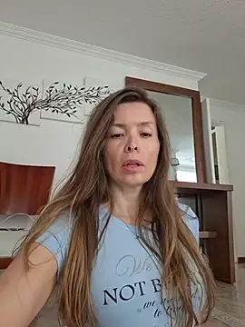 karina warthon online show from May 24, 5:40 pm