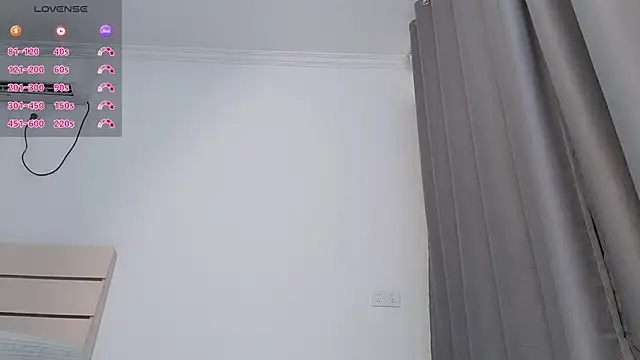 Snapshot of Lucky-xiuxiu chatting on December 5, 4:14 pm Lucky-xiuxiu online show from December 5, 4:14 pm