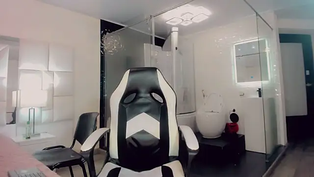 Snapshot of Gisele_fox chatting on March 7, 1:42 am Gisele fox online show from March 7, 1:42 am