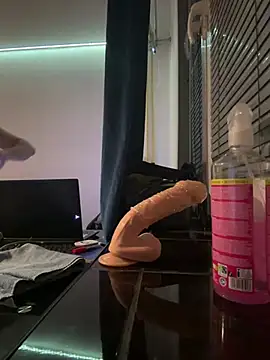 Snapshot of nightfun555 chatting on January 12, 6:06 am nightfun555 online show from January 12, 6:06 am