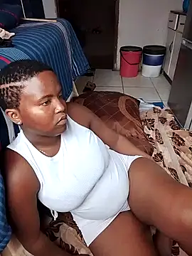 Snapshot of KMbesxxx chatting on December 1, 11:59 am KMbesxxx online show from December 1, 11:59 am