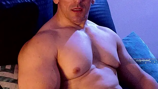 Snapshot of life_warrior chatting on December 29, 5:01 pm life warrior online show from December 29, 5:01 pm