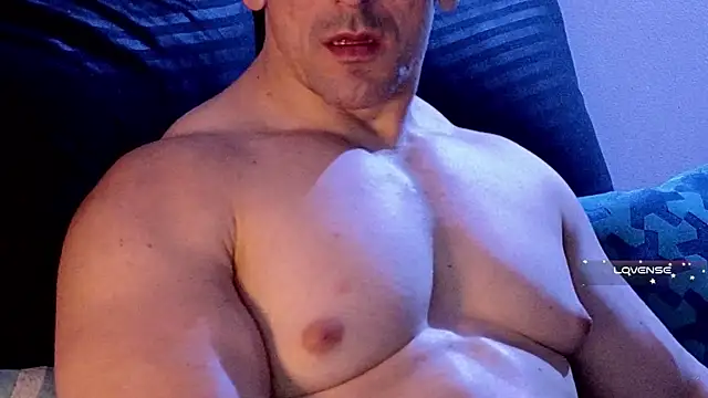 Snapshot of life_warrior chatting on January 16, 12:12 am life warrior online show from January 16, 12:12 am