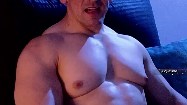 Snapshot of life_warrior chatting on February 3, 9:18 pm life warrior online show from February 3, 9:18 pm