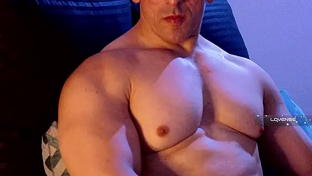 Snapshot of life_warrior chatting on February 9, 8:56 pm life warrior online show from February 9, 8:56 pm