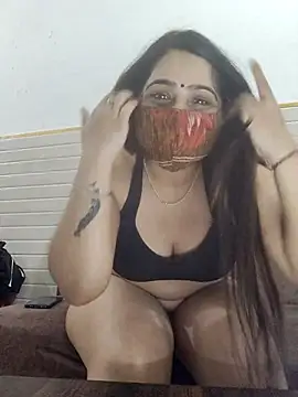 shreya1765 online show from February 18, 11:22 am