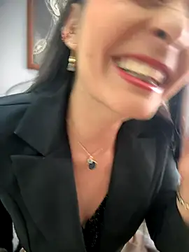 BELLA--26 online show from November 10, 1:43 pm