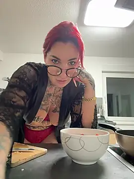 Snapshot of Mia-Fuchs chatting on January 6, 2:37 am Mia-Fuchs online show from January 6, 2:37 am