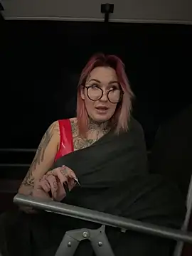 Snapshot of Mia-Fuchs chatting on February 10, 11:34 pm Mia-Fuchs online show from February 10, 11:34 pm