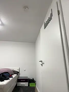 Snapshot of Mia-Fuchs chatting on March 11, 8:09 am Mia-Fuchs online show from March 11, 8:09 am