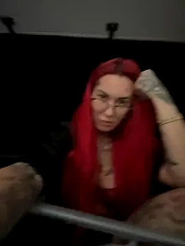 Snapshot of Mia-Fuchs chatting on September 19, 2:57 am Mia-Fuchs online show from September 19, 2:57 am