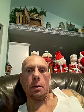 Snapshot of SoooV3ryKinky chatting on January 2, 4:09 am SoooV3ryKinky online show from January 2, 4:09 am