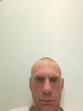 Snapshot of SoooV3ryKinky chatting on January 4, 11:06 pm SoooV3ryKinky online show from January 4, 11:06 pm