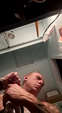 Snapshot of SoooV3ryKinky chatting on February 6, 9:22 am SoooV3ryKinky online show from February 6, 9:22 am