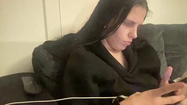 Snapshot of dixie_leigh chatting on February 10, 9:25 pm dixie leigh online show from February 10, 9:25 pm