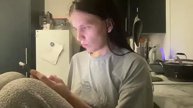 Snapshot of dixie_leigh chatting on February 22, 8:42 pm dixie leigh online show from February 22, 8:42 pm