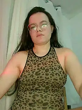 Snapshot of camillebr chatting on March 22, 10:24 pm camillebr online show from March 22, 10:24 pm