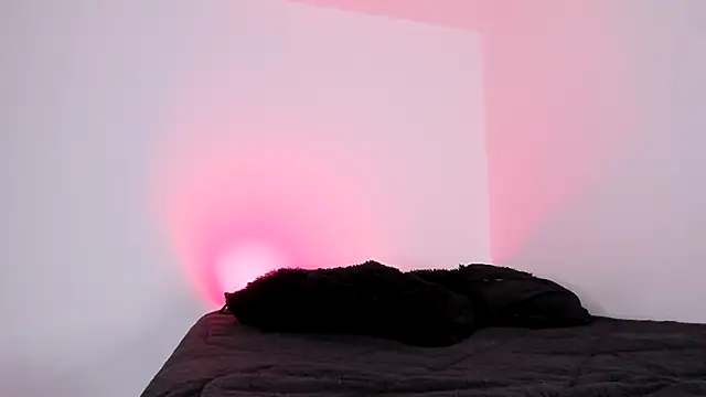 Laurensmith9 online show from March 18, 12:25 pm