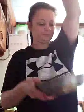 Snapshot of natnett chatting on February 9, 11:14 am natnett online show from February 9, 11:14 am