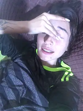 Snapshot of NickiYoung chatting on January 8, 4:44 am NickiYoung online show from January 8, 4:44 am