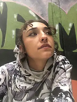 Snapshot of NickiYoung chatting on February 11, 3:40 pm NickiYoung online show from February 11, 3:40 pm