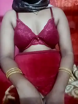 Snapshot of YourHotRandi chatting on October 9, 6:39 pm YourHotRandi online show from October 9, 6:39 pm