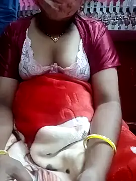 Snapshot of YourHotRandi chatting on November 29, 6:33 pm YourHotRandi online show from November 29, 6:33 pm