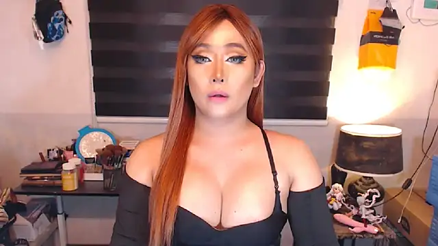 Snapshot of MistressJewel chatting on January 6, 9:11 pm MistressJewel online show from January 6, 9:11 pm