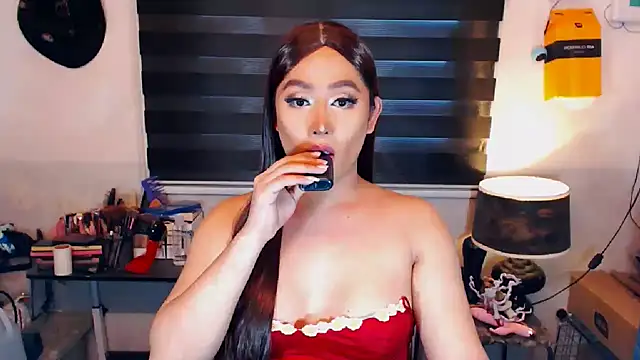 Snapshot of MistressJewel chatting on January 10, 3:07 am MistressJewel online show from January 10, 3:07 am