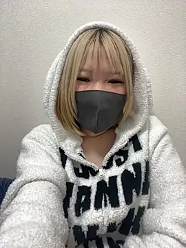 Snapshot of Hikaru-chan chatting on March 13, 10:10 pm Hikaru-chan online show from March 13, 10:10 pm