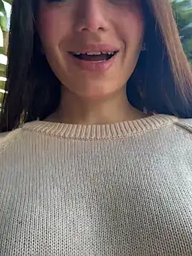 Snapshot of Maddy_Jones chatting on January 31, 8:01 pm Maddy Jones online show from January 31, 8:01 pm