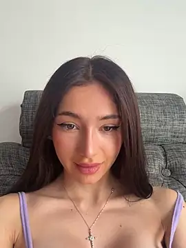 Snapshot of Maddy_Jones chatting on February 12, 8:07 pm Maddy Jones online show from February 12, 8:07 pm