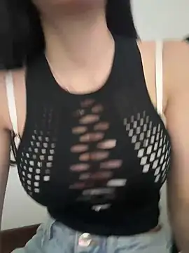 Snapshot of Maddy_Jones chatting on February 13, 1:40 am Maddy Jones online show from February 13, 1:40 am