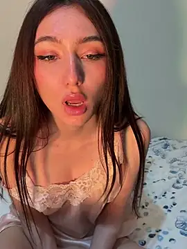 Snapshot of Maddy_Jones chatting on March 20, 4:42 pm Maddy Jones online show from March 20, 4:42 pm