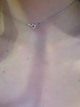 Snapshot of Maddy_Jones chatting on September 27, 12:59 am Maddy Jones online show from September 27, 12:59 am