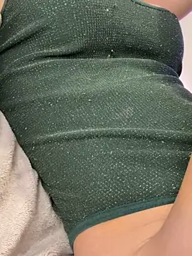 Snapshot of Maddy_Jones chatting on November 4, 4:55 am Maddy Jones online show from November 4, 4:55 am