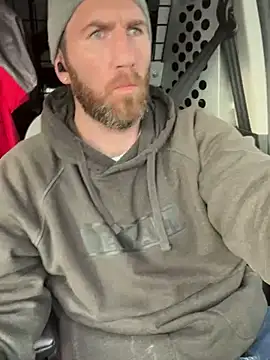 Snapshot of coreyl9718 chatting on February 20, 8:58 pm coreyl9718 online show from February 20, 8:58 pm