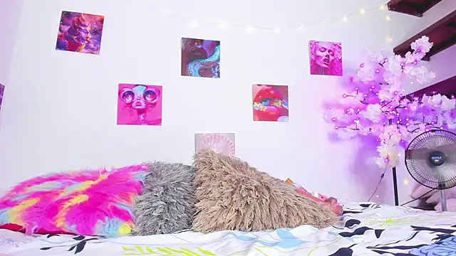 ebony cutte online show from March 10, 7:40 pm