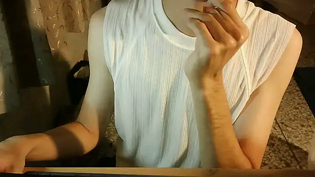 KYU890428 online show from October 19, 3:45 pm