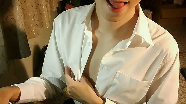 KYU890428 online show from December 18, 5:41 pm