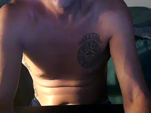 Snapshot of GoloZeusMax chatting on February 14, 1:34 am GoloZeusMax online show from February 14, 1:34 am