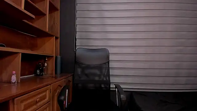 adam piarse01 online show from March 17, 9:55 am