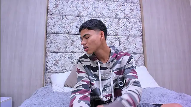 adam piarse01 online show from February 9, 10:52 am