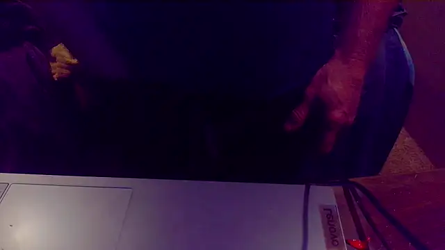 bluedragon0525 online show from October 11, 3:39 am