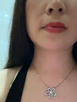 SSSniang- online show from May 4, 12:45 pm