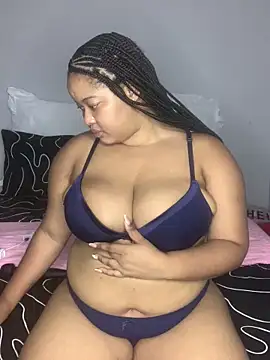 Snapshot of sexytinashe21 chatting on February 1, 7:45 pm sexytinashe21 online show from February 1, 7:45 pm