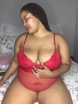 Snapshot of sexytinashe21 chatting on February 17, 7:31 pm sexytinashe21 online show from February 17, 7:31 pm