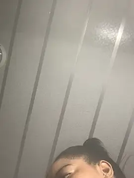 Snapshot of sexytinashe21 chatting on February 27, 7:36 pm sexytinashe21 online show from February 27, 7:36 pm