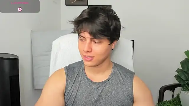 Snapshot of Thom_Ohtani chatting on March 6, 4:49 pm Thom Ohtani online show from March 6, 4:49 pm