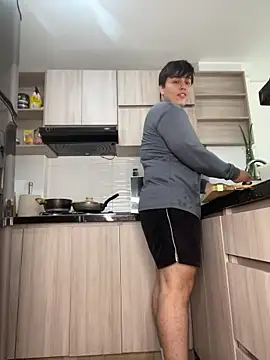 Thom Ohtani online show from November 2, 8:00 pm